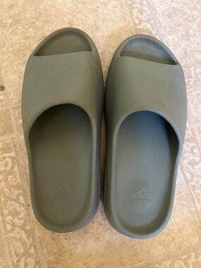Yeezy slide